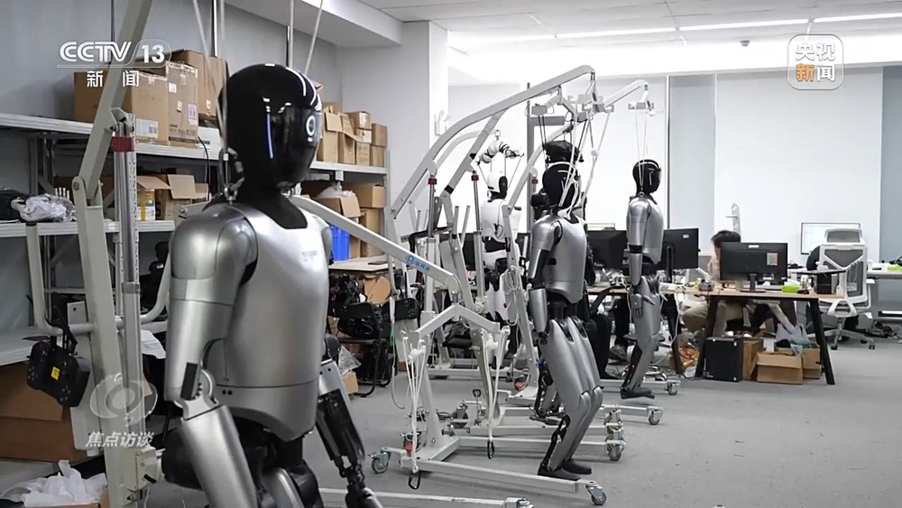 焦点访谈丨人形机器人加速进化 具身智能未来如何演绎？(图2)
