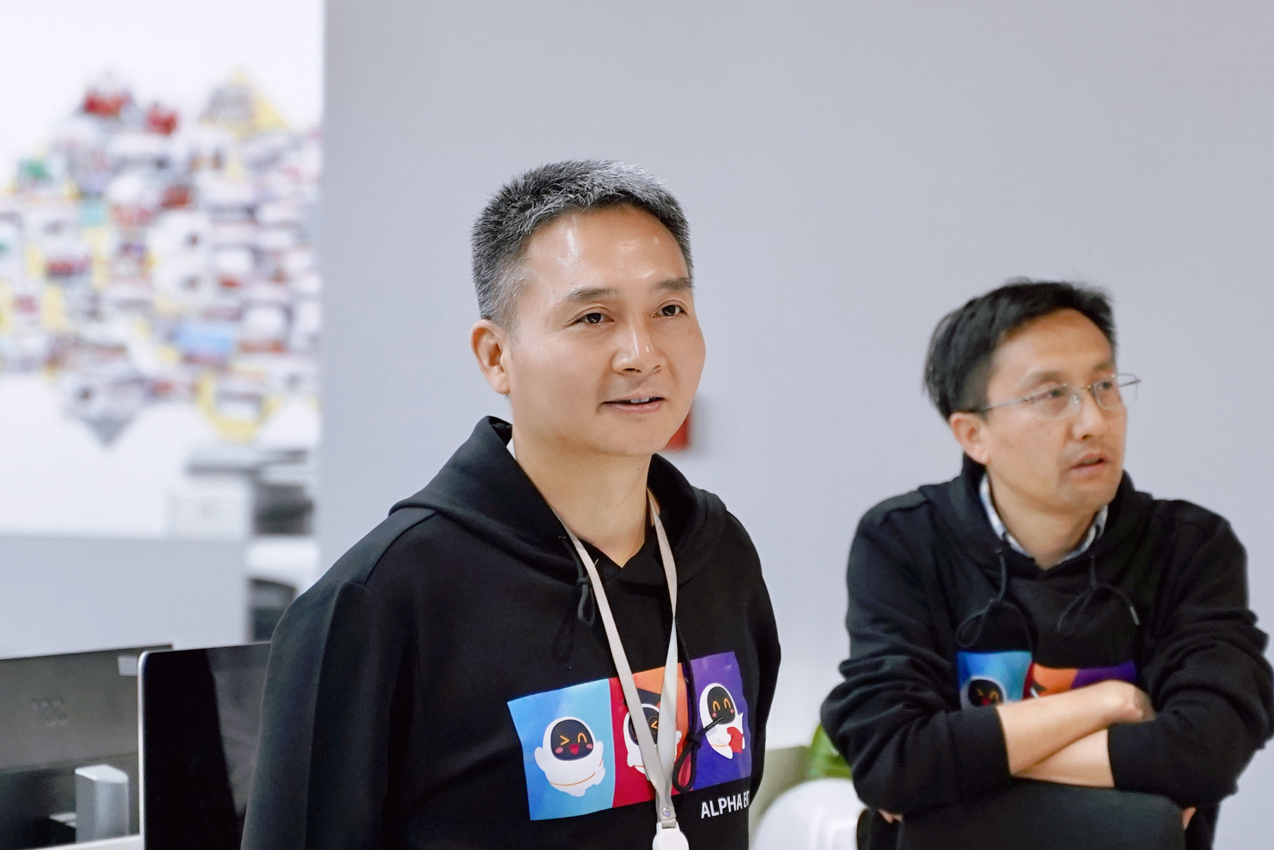 2025寻找新质生产力领跑者案例 当父母之心遇上AI技术：这家企业穿越三次技术周期的密码(图1)